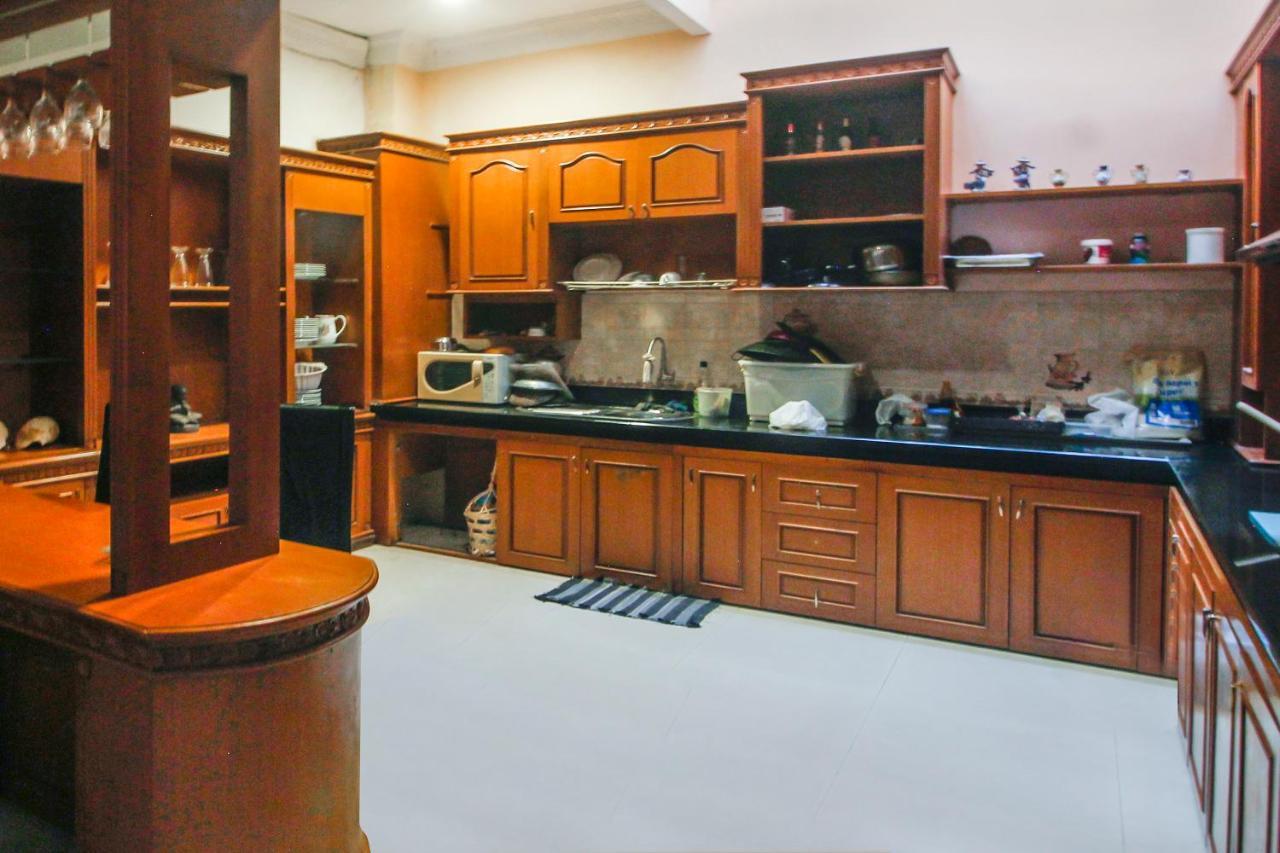 Spot On 91620 Skypiea Guest House Tasikmalaya Kültér fotó