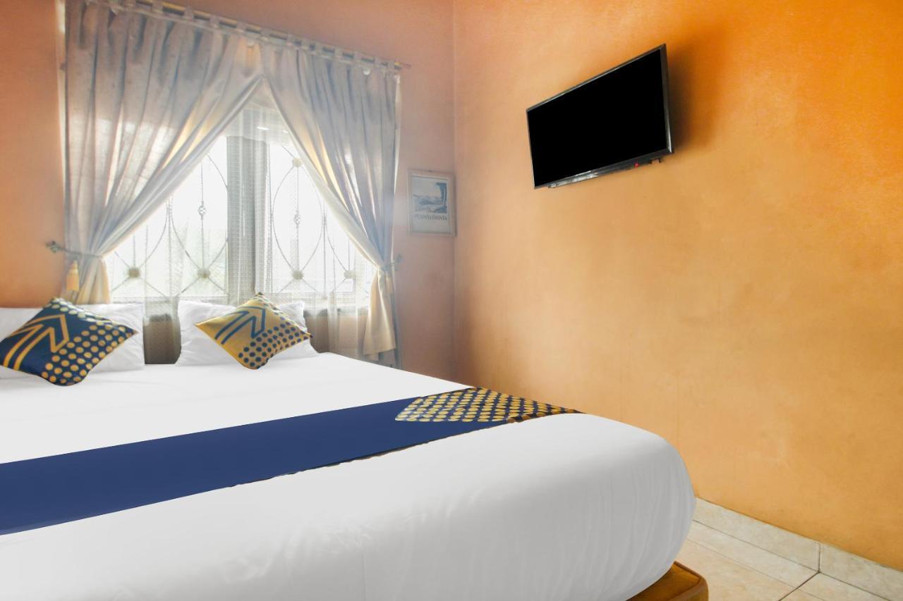 Spot On 91620 Skypiea Guest House Tasikmalaya Kültér fotó