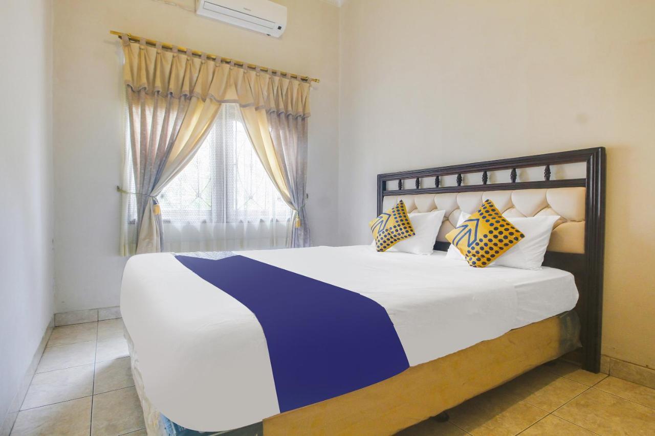 Spot On 91620 Skypiea Guest House Tasikmalaya Kültér fotó