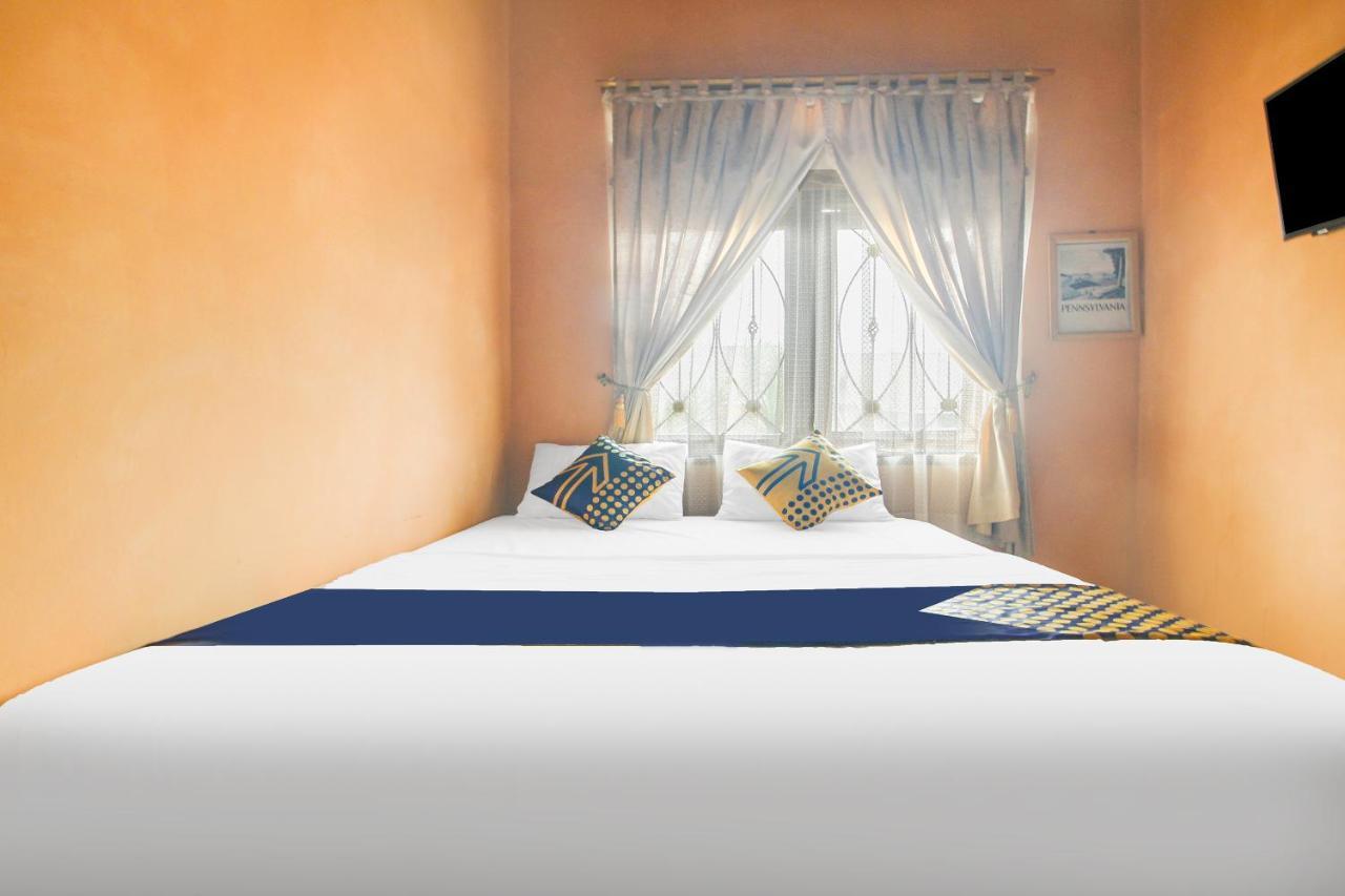 Spot On 91620 Skypiea Guest House Tasikmalaya Kültér fotó